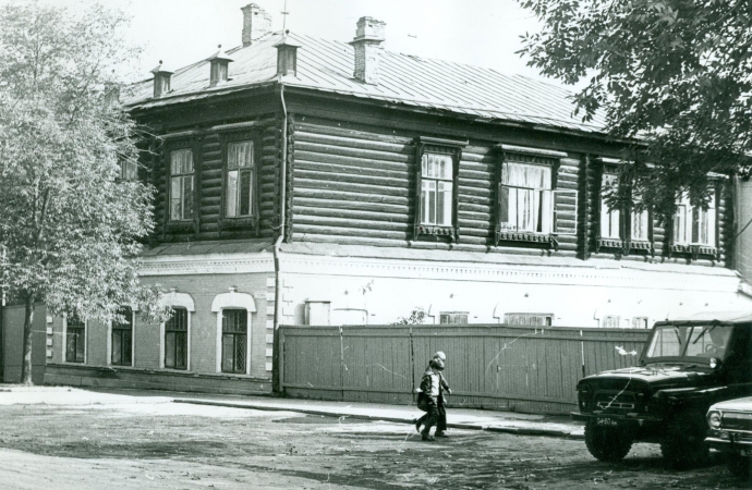 The first building of the plant management